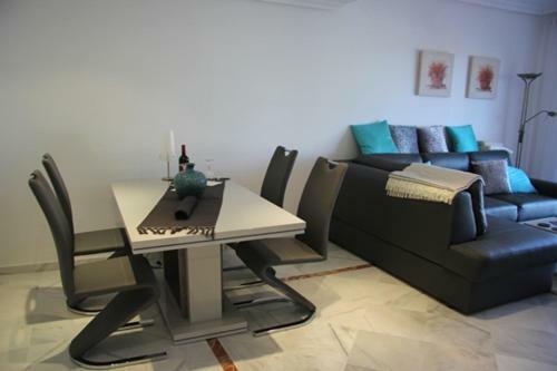 Bonito Apartamento En Nueva Andalucia