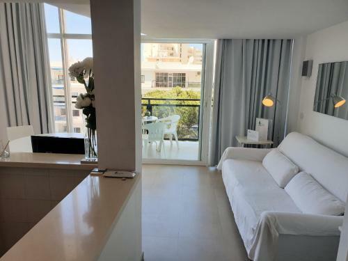 Marbella Skol Super 1 Bedroom Duplex Apartment 302