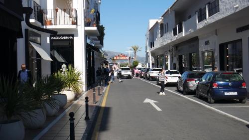 Apartamento Puerto Banus La Maestarnza