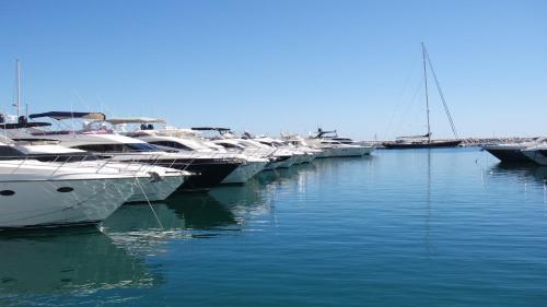 Apartamento Puerto Banus La Maestarnza