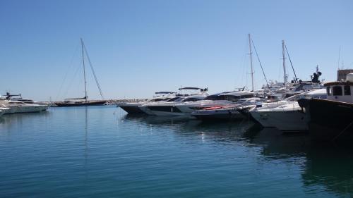 Apartamento Puerto Banus La Maestarnza