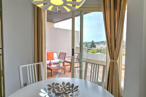 Apartamento Colourlife Golf @edificio Fuente Aloha