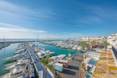 Apartamento Penthouse In Puerto Banus