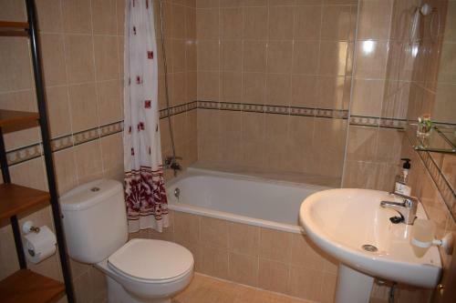 Apartamento Ap950 Tres Dormitorios A 150m Del Paseo Mar�timo