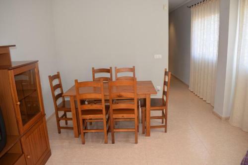 Apartamento Ap950 Tres Dormitorios A 150m Del Paseo Mar�timo