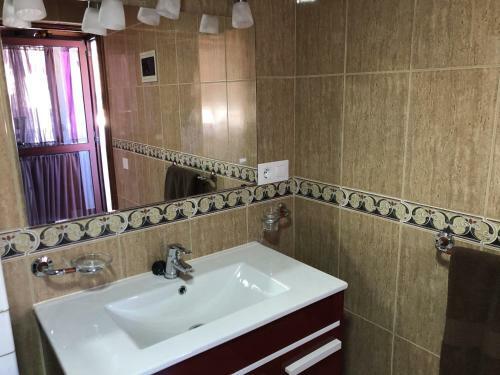 Apartamentos Acor�n Mog�n