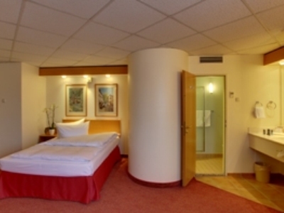 Hotel Balladins Superior Cologne Airport