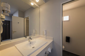 Hotel Balladins Superior Cologne Airport