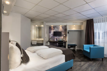 Hotel Balladins Superior Cologne Airport