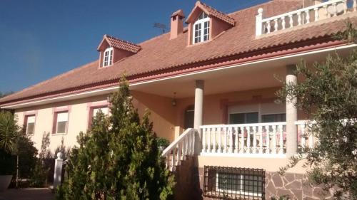 Villa Cerro De Carmona S/n (la Molineta)