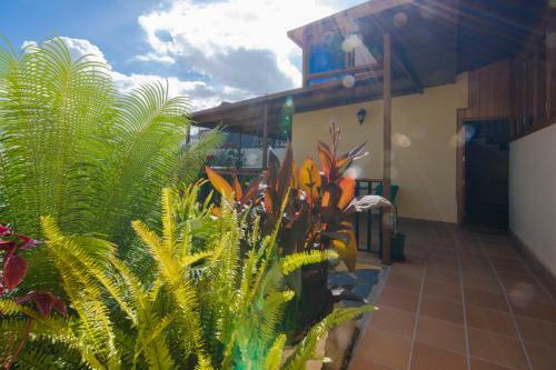 Casa Jard�n De Moya
