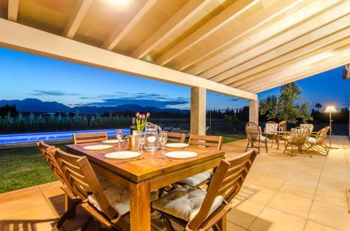 Villa S'estaci�
