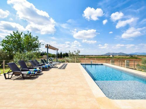 Holiday Home Can Bou