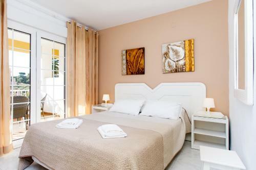 Apartamentos Almoraide Suites