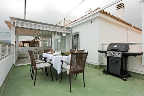 Stylish Apartment Over Balcon De Europa