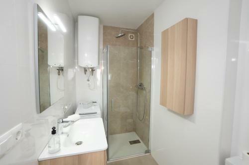 Apartamento Edf. Delf�n 6�7