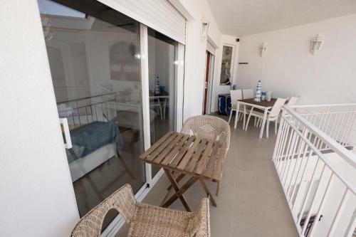 Apartamento Edf. Delf�n 6�7