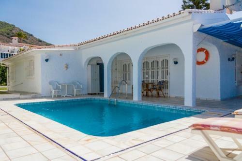 Villa Manzanas Nerja Canovas