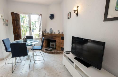 Nueva Nerja 71 Menyber