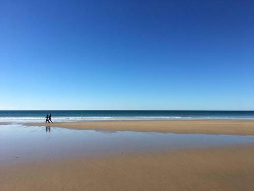 Apartamento De Tres Dormitorios En La Barrosa