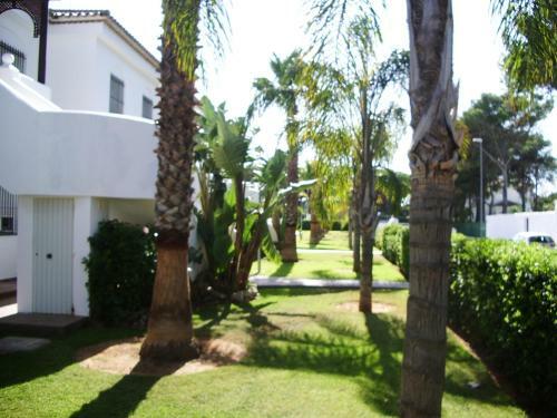 Apartamento De Tres Dormitorios En La Barrosa