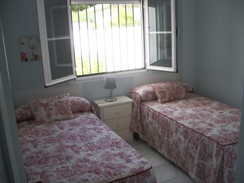 Apartamento De Tres Dormitorios En La Barrosa