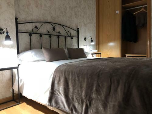 Hostal Pension 23-vinte E Tres