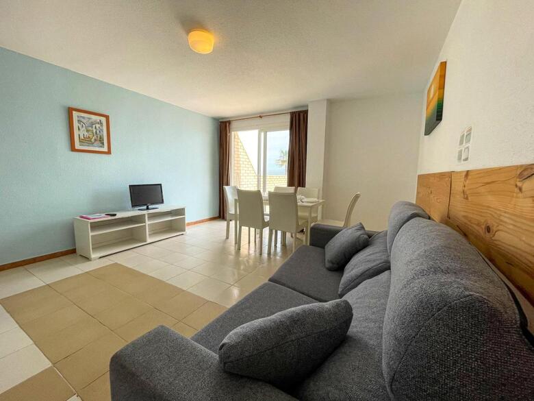 Apartamentos Oropesa Primera L�nea 3000