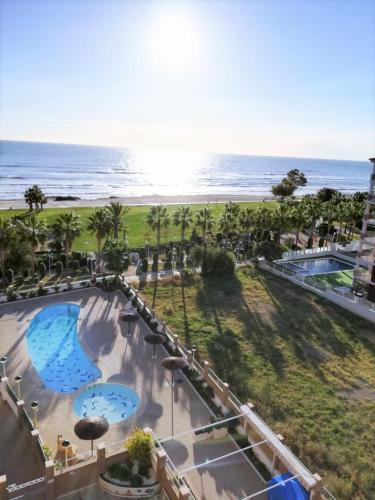 Apartamentos Ideal 1� Linea