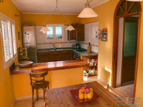 Orzola Villa Sleeps 4 Wifi