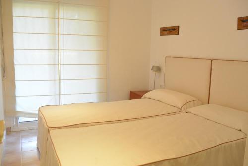 Apart. Green Mar 103
