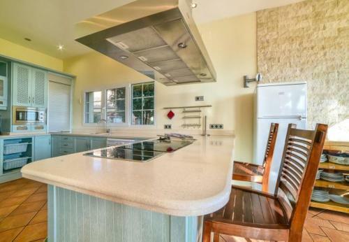 Pedramala Villa Sleeps 14 Pool