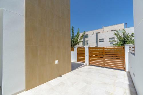 Bennecke Tekla