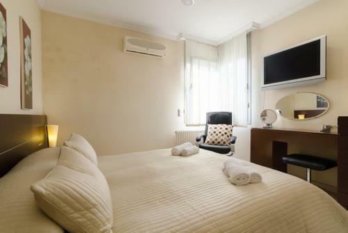 Pineda De Mar Villa Sleeps 6 Pool Air Con Wifi