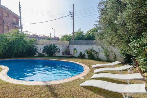 Pineda De Mar Villa Sleeps 6 Pool Air Con Wifi