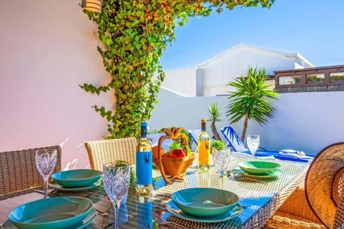 Playa Blanca Villa Sleeps 5 Pool Air Con Wifi