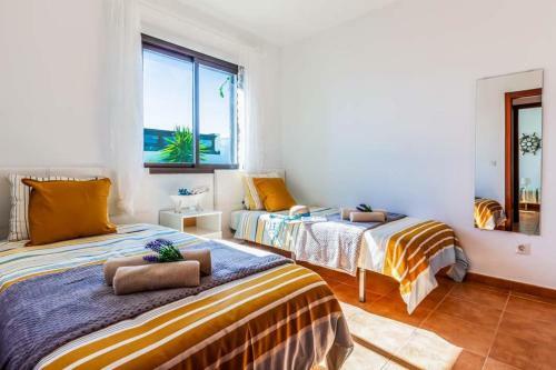 Playa Blanca Villa Sleeps 5 Pool Air Con Wifi