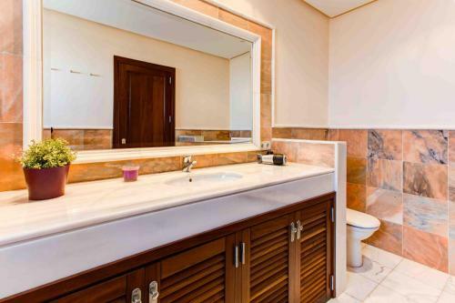 Hipoclub Villas, Zafiro 24 Villa