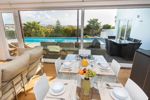 Villa Deluxe I
