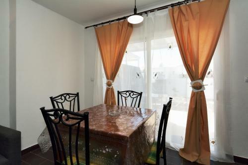 Apartamento Valparadise With Pool!