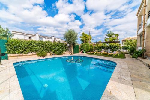 Playa De Muro Apartment Sleeps 6 Pool Air Con Wifi