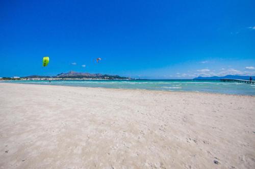 Playa De Muro Apartment Sleeps 6 Pool Air Con Wifi