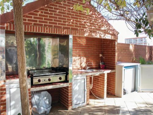 Four-bedroom Holiday Home In Playa Honda