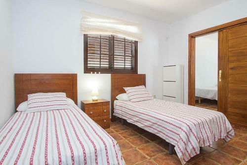 Playa Honda Villa Sleeps 6 Air Con Wifi