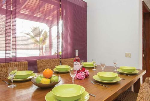 Playa Honda Villa Sleeps 6 Air Con Wifi