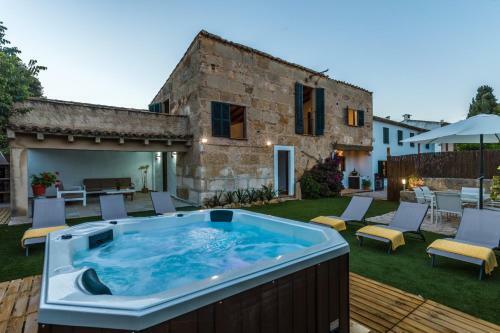 Pollenca Villa Sleeps 6 Wifi