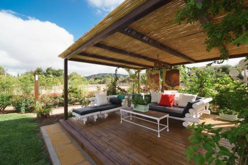 Pollenca Villa Sleeps 8 Pool