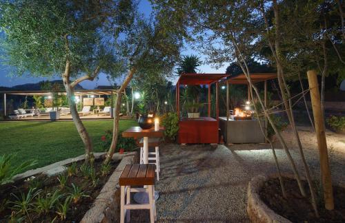 Pollenca Villa Sleeps 8 Pool