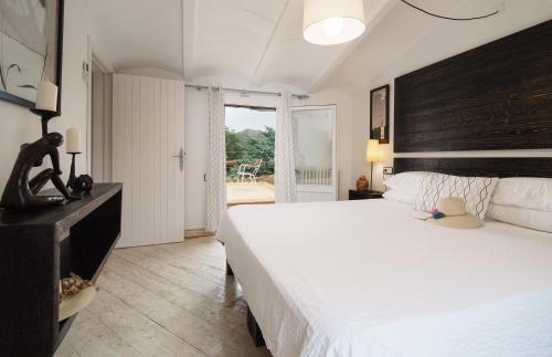 Pollenca Villa Sleeps 8 Pool