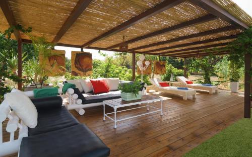 Pollenca Villa Sleeps 8 Pool